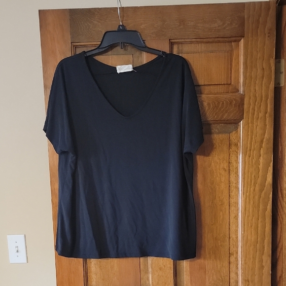 Black Dressy Tee - Picture 1 of 7